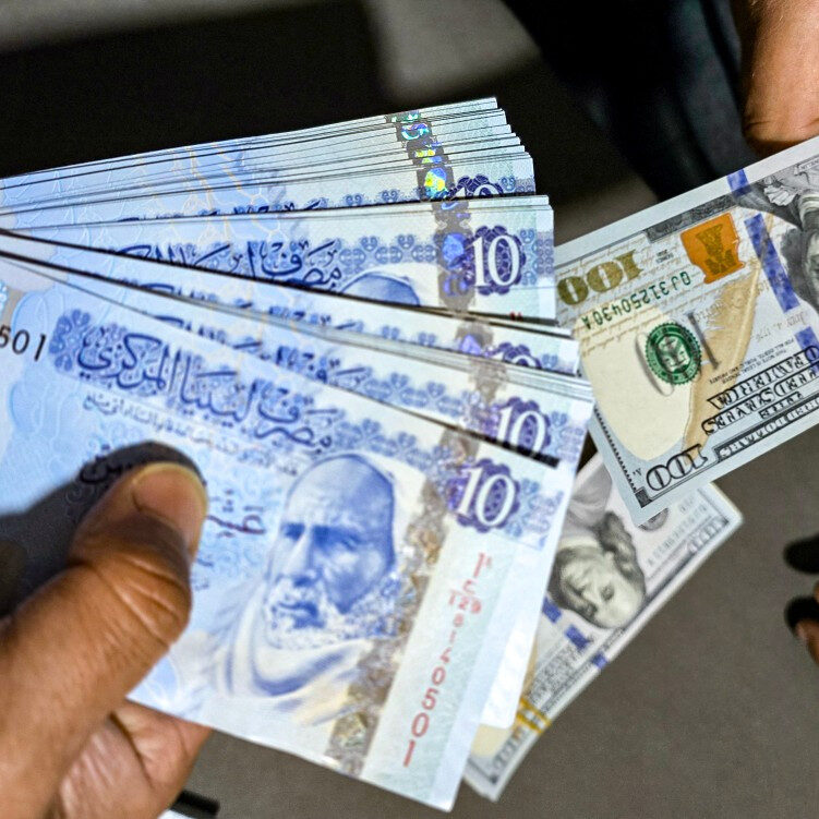 تبادل العملات